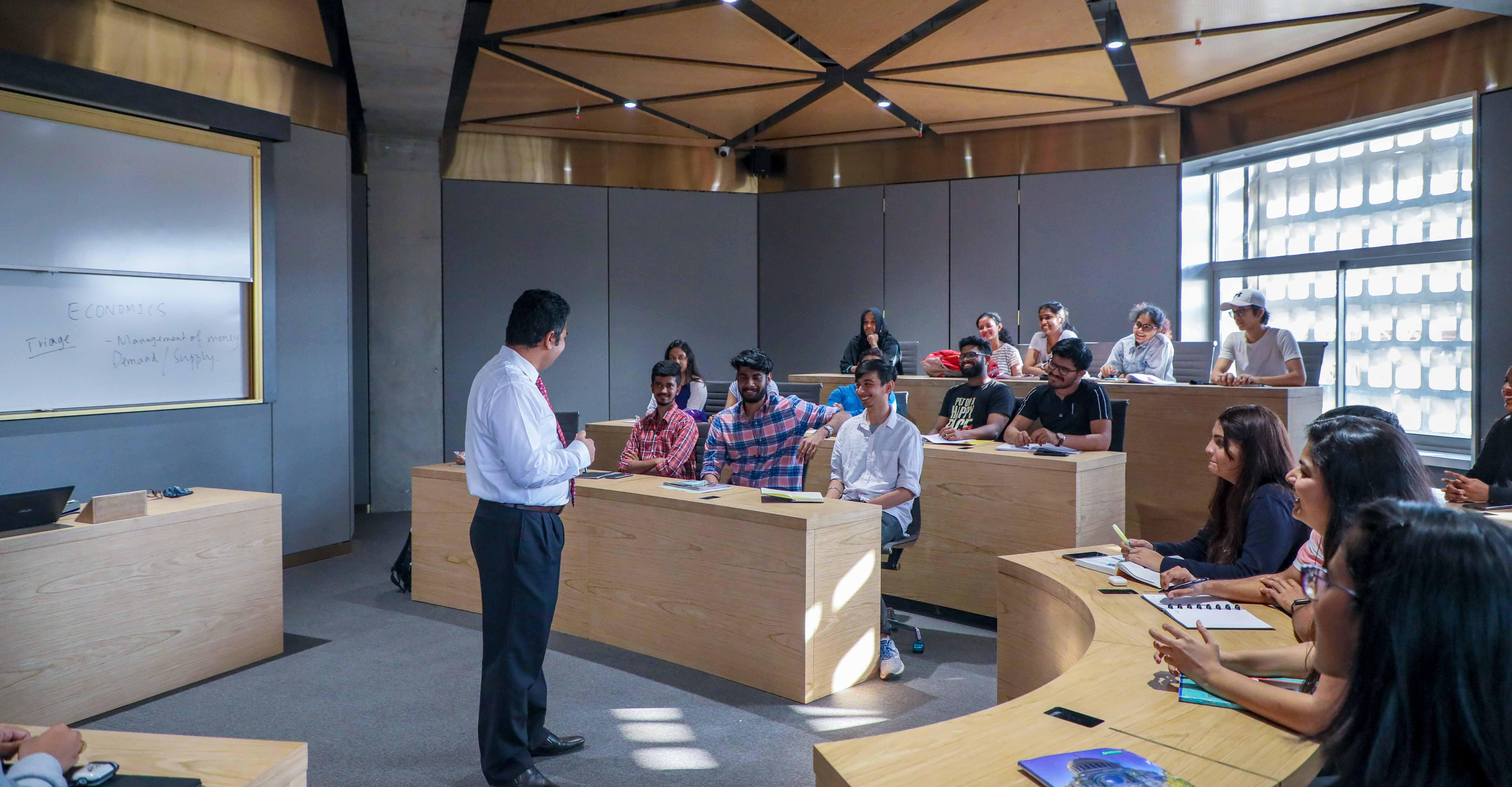 DY Patil  Patil, VPSM Classrooms photo 10